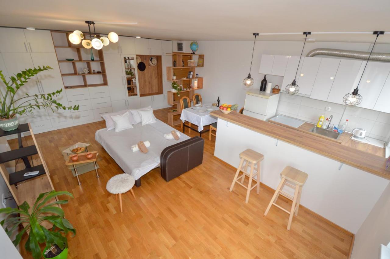 Shine24 - Spacious And Bright Apartment - New Novi Sad Eksteriør billede